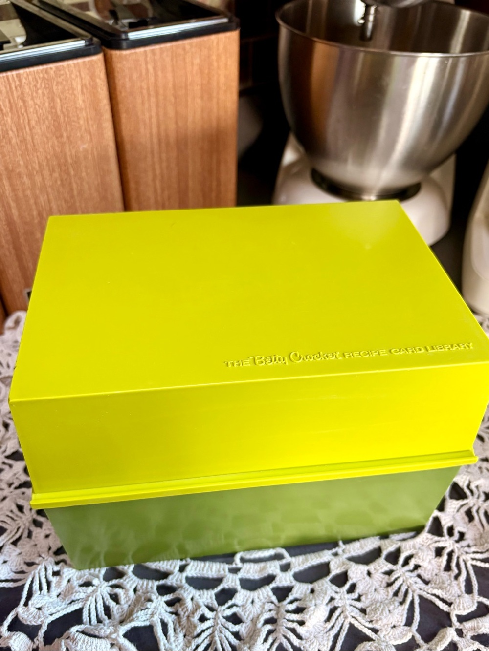 The Betty Crocker Lime Green Recipe Card Library